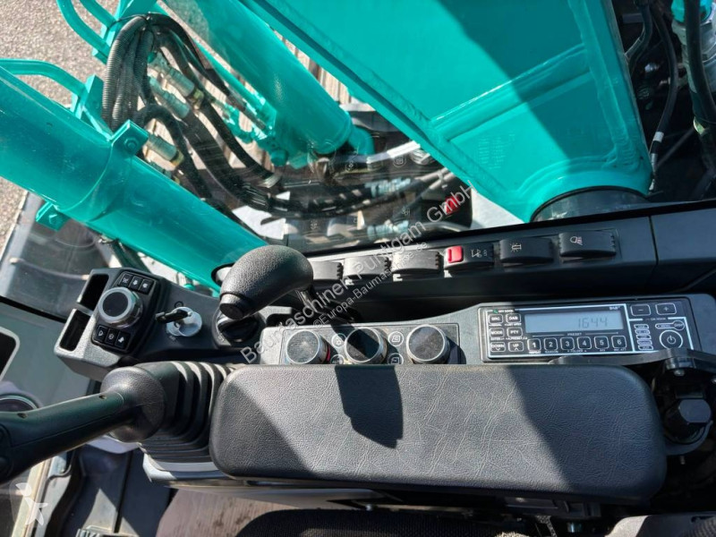 جرافة Kobelco SK 130 LC-11