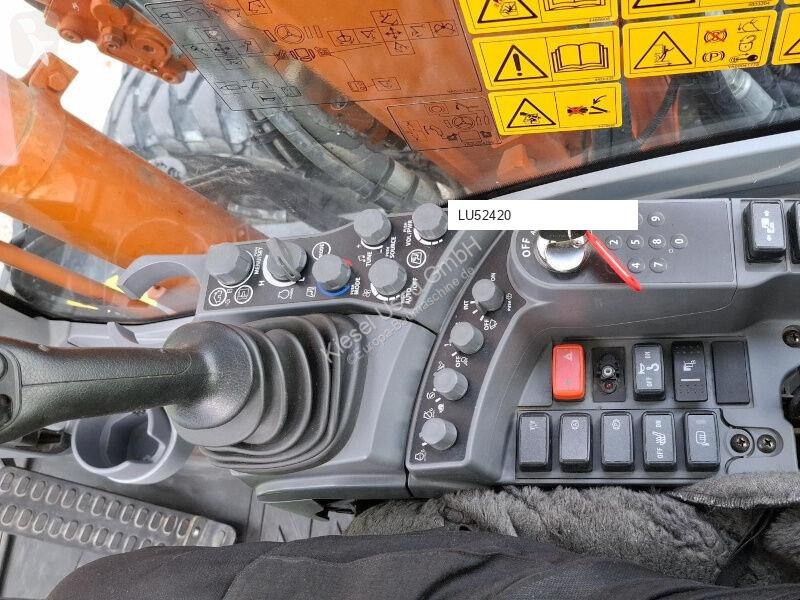 جرافة Hitachi ZX135W-7