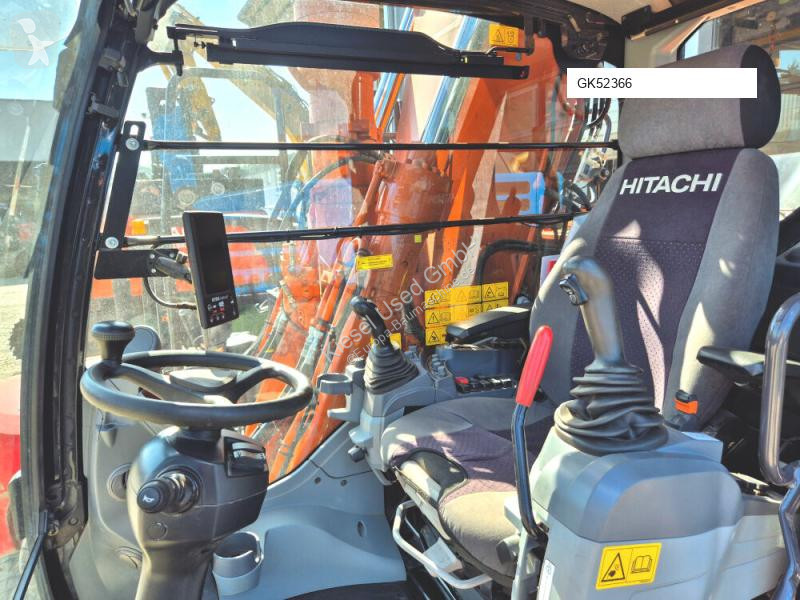 جرافة Hitachi ZX220W-7
