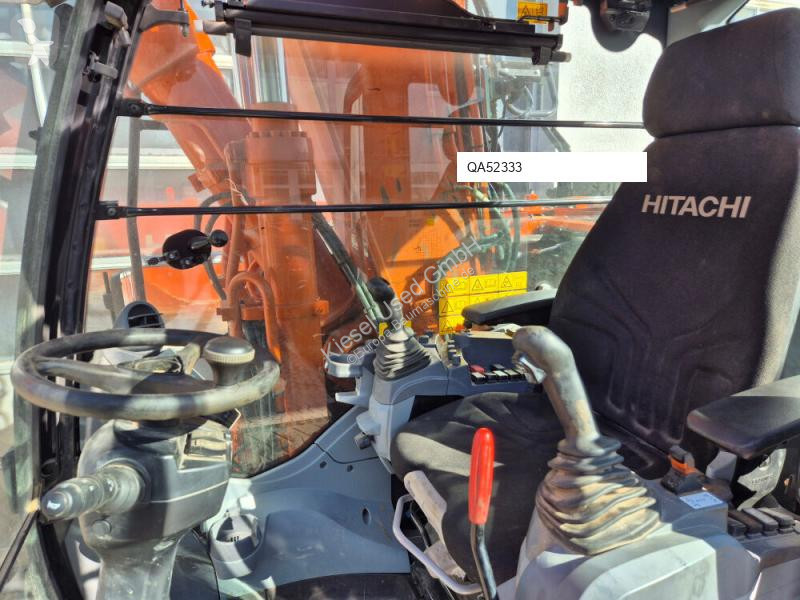 جرافة Hitachi