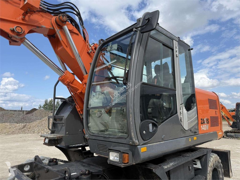 جرافة Hitachi 140 W
