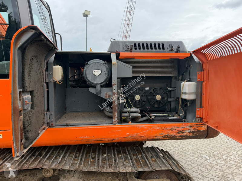 جرافة Hitachi ZX210 LC1