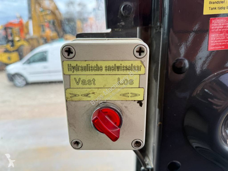 جرافة Hitachi - Hammer Lines / Automatic Greasing