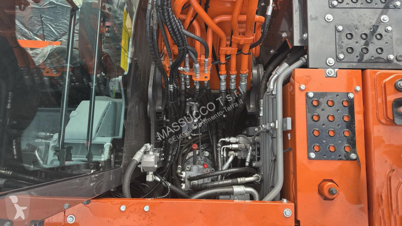 Excavadora Hitachi ZX175 WT-7