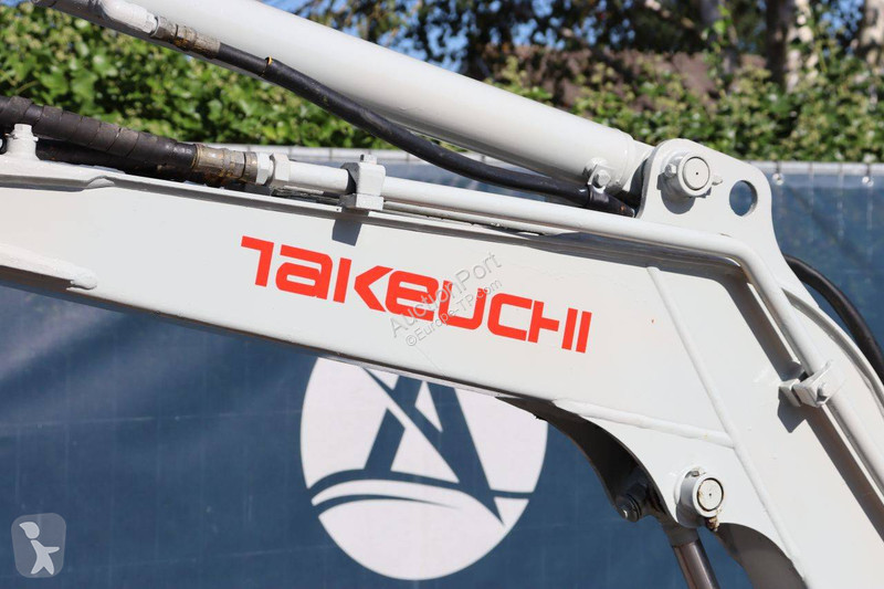 Skovel Takeuchi