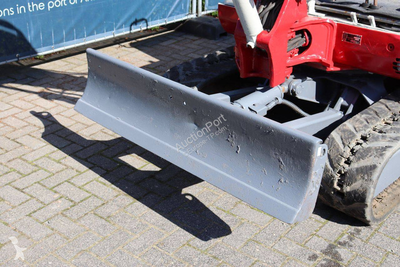 Skovel Takeuchi