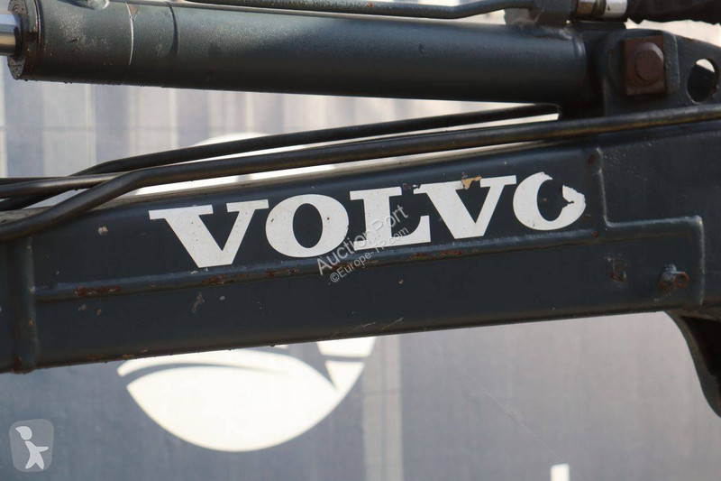 Pelle Volvo EC15B