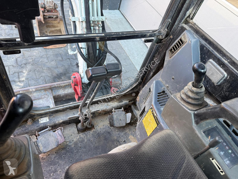 Excavadora Takeuchi