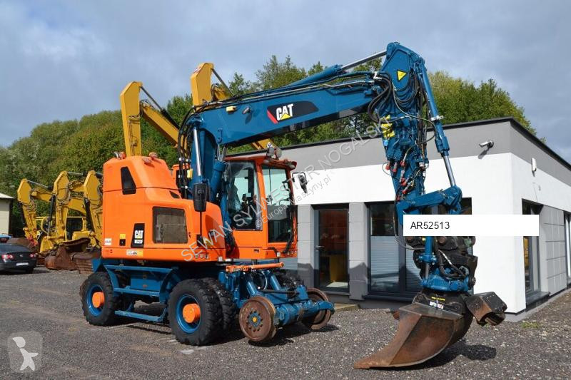 Excavadora Caterpillar M