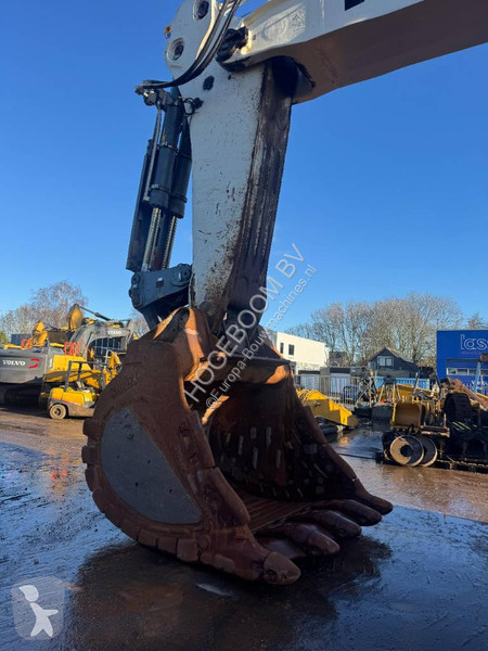 Escavadora Liebherr B