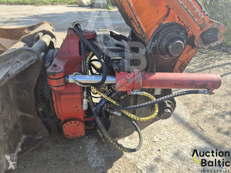 Excavator Hitachi LC3