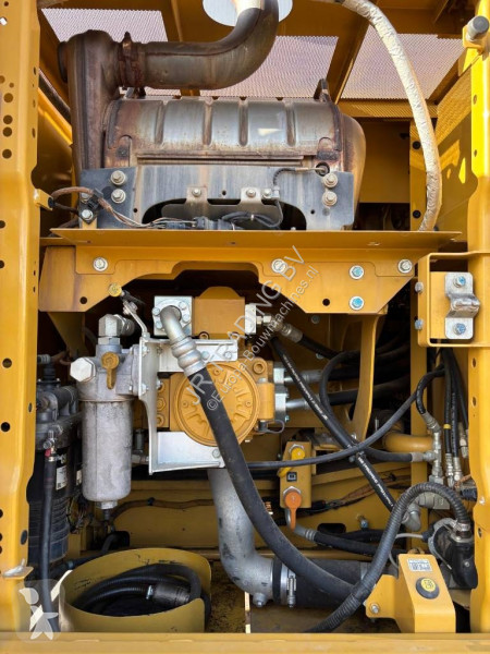 Pelle Caterpillar 330 (NEXT GEN)