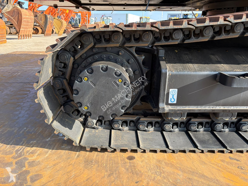 Escavadora Hitachi ZX220LC-5G