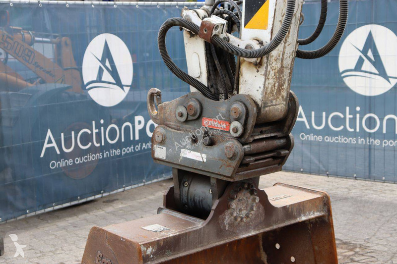 Pelle Liebherr Compact