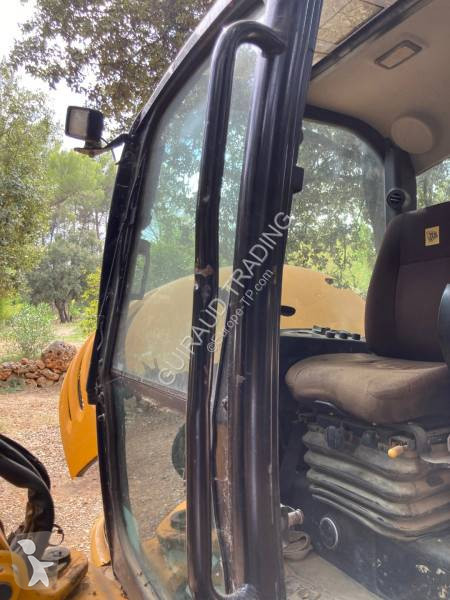 Pelle JCB