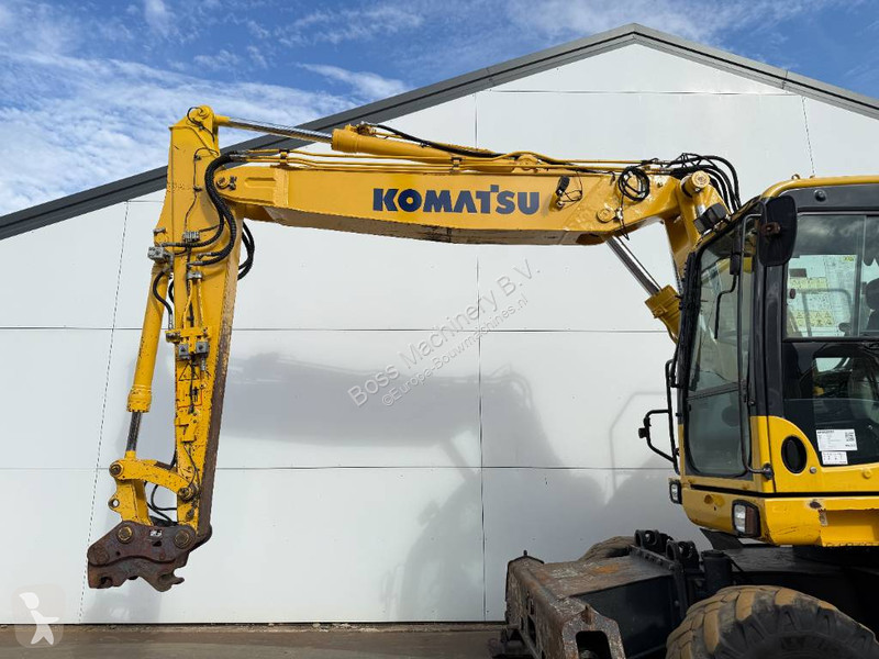Pelle Komatsu - Triple Boom / Blade / Hammer Lines
