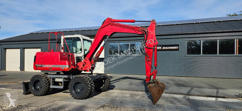 Pelle Takeuchi TB175