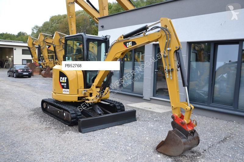 Багер Caterpillar