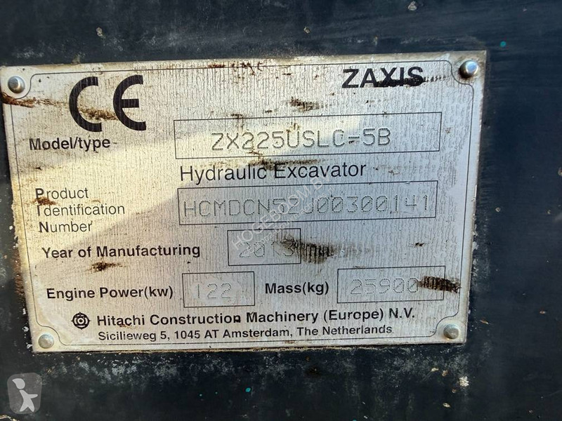 Pelle Hitachi LC-5 B