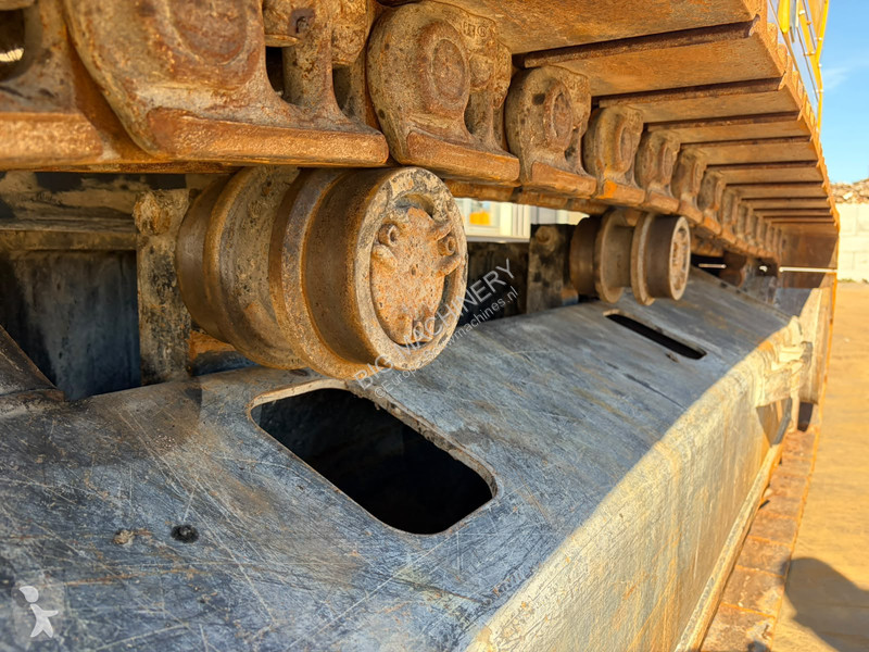 جرافة Caterpillar 07B