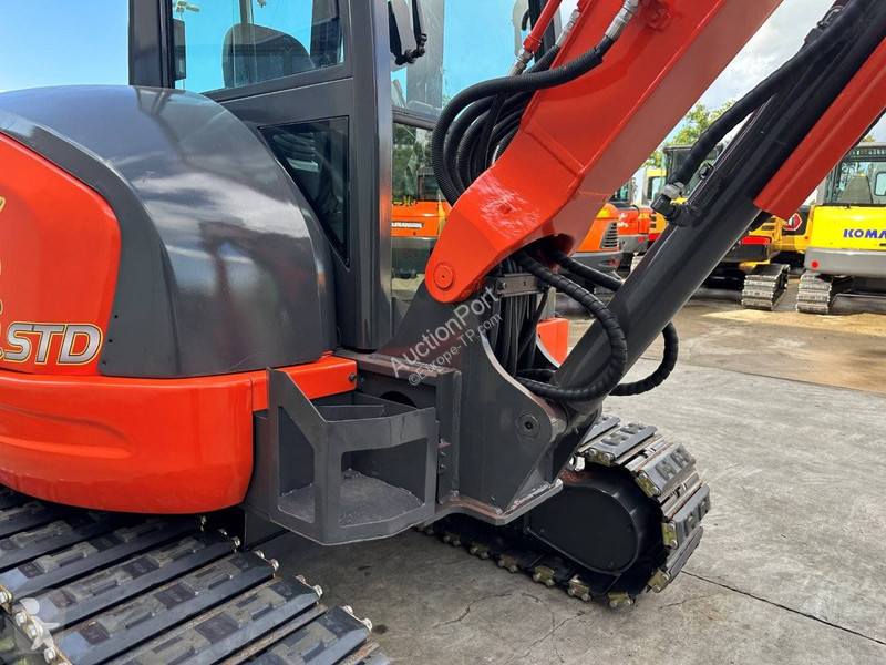 Pelle Kubota KX155-5