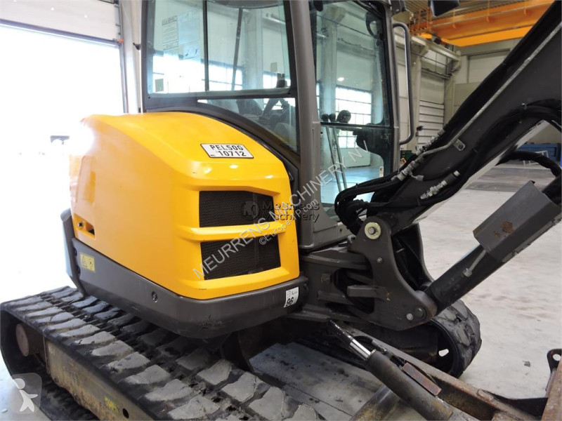 Багер Volvo ECR50 D