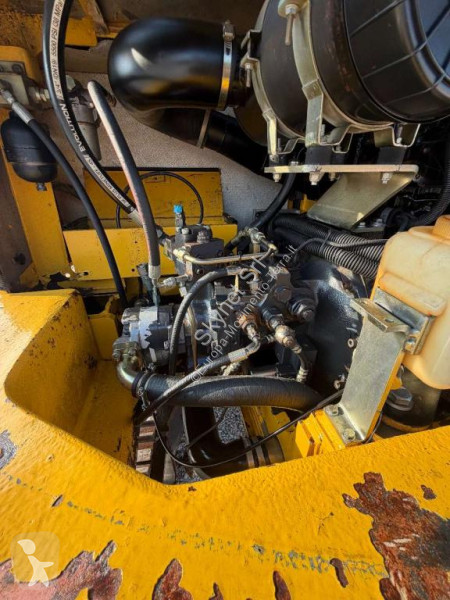 جرافة Komatsu R