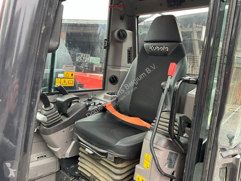 Багер Kubota KX085-5