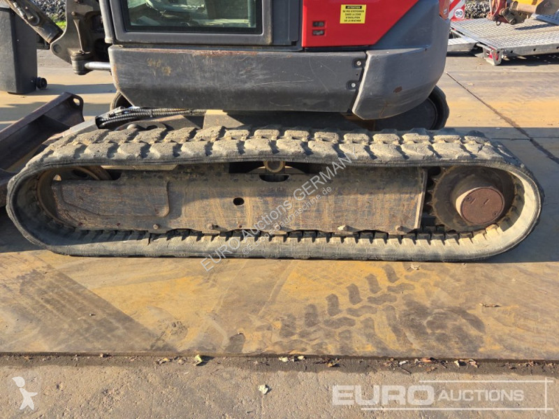 Багер Volvo ECR50D