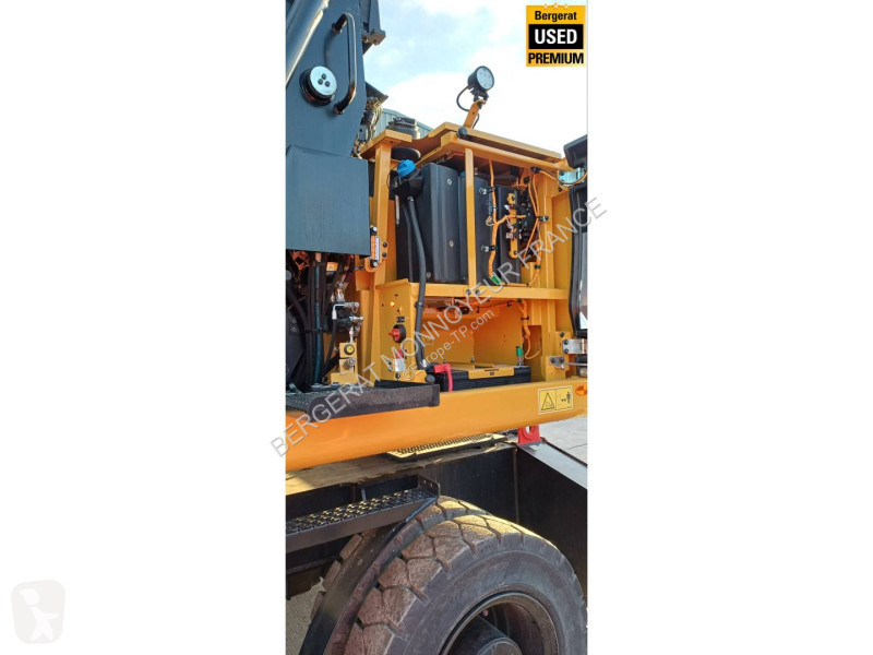 Excavator Caterpillar MH3024