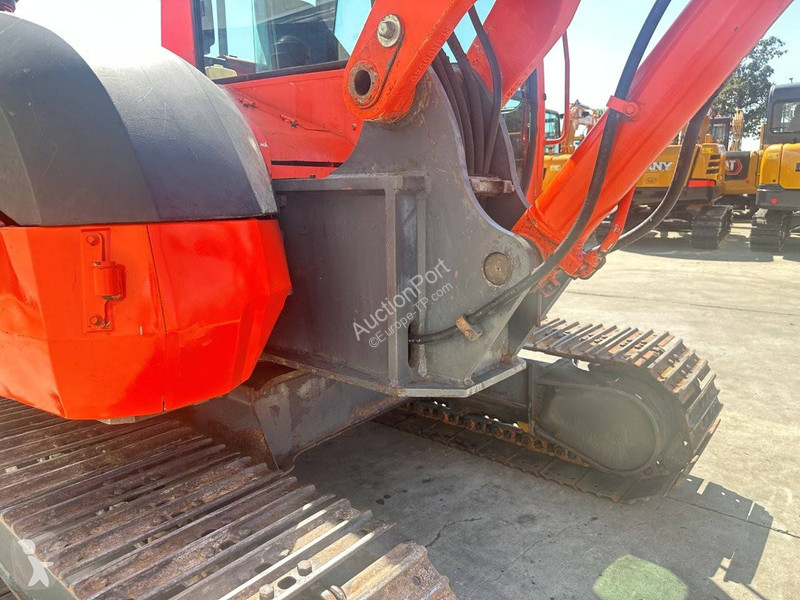 Багер Kubota KX185-3
