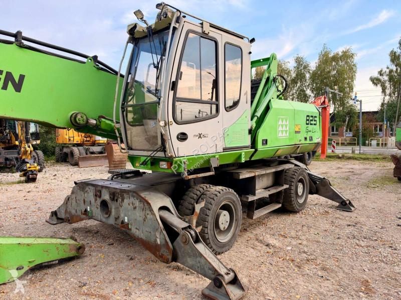 جرافة Sennebogen 825