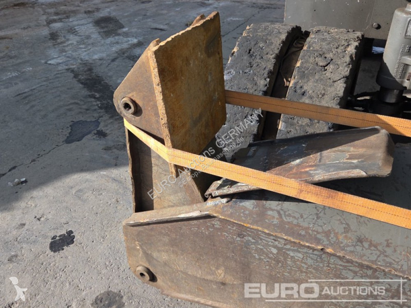 Escavadora Sennebogen M825