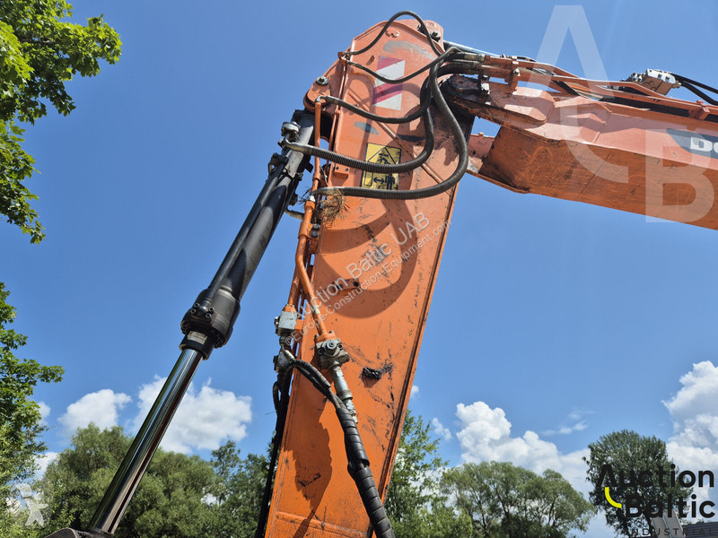 Багер Doosan W5