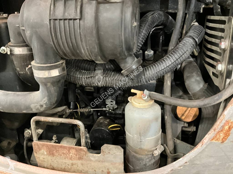 Escavadora Yanmar SV 16