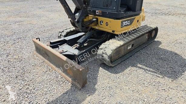 جرافة John Deere