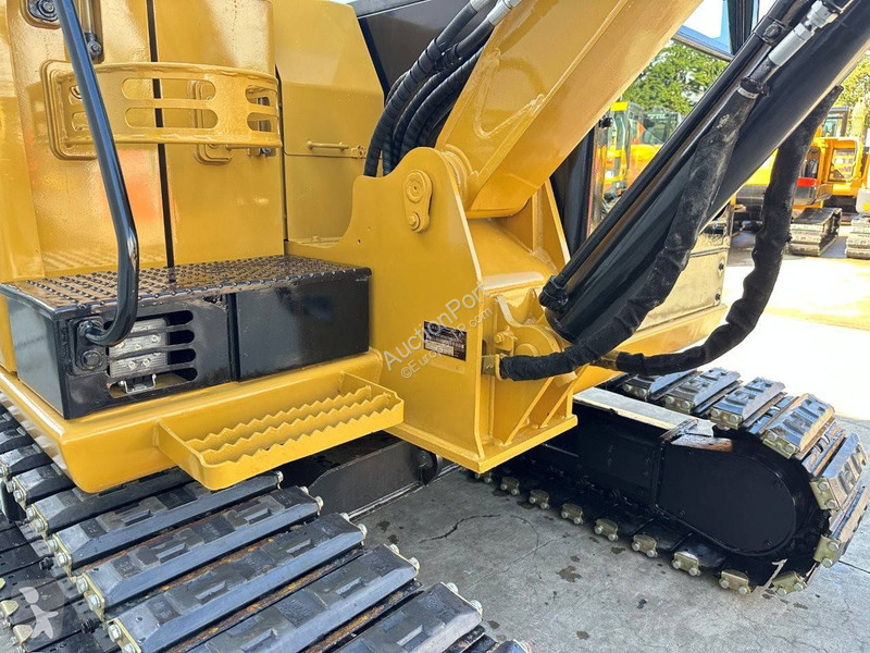 Escavadora Caterpillar .5E2