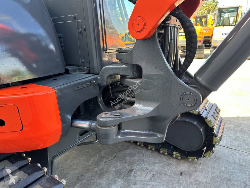 Escavadora Kubota KX155-3SZ