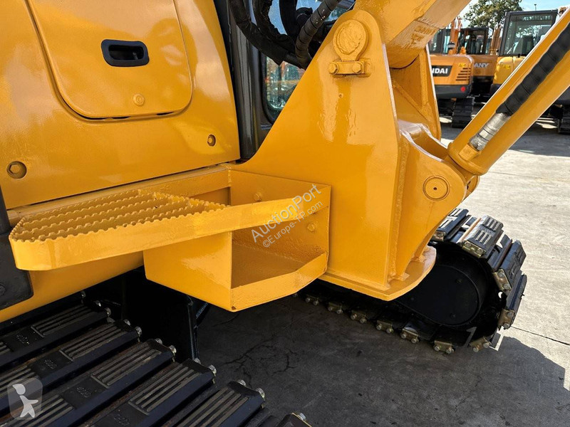 Escavadora Komatsu 7