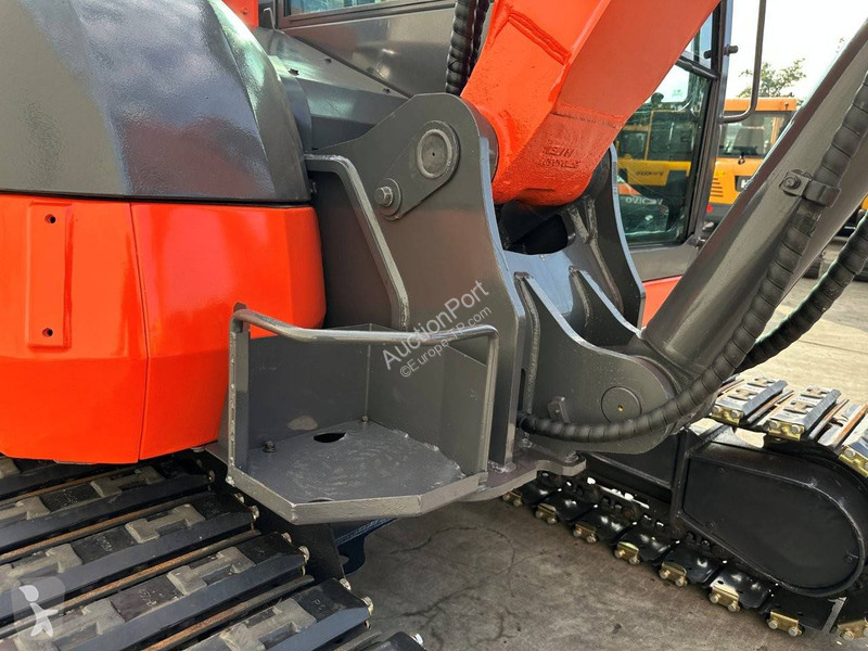 Escavadora Kubota KX175-5