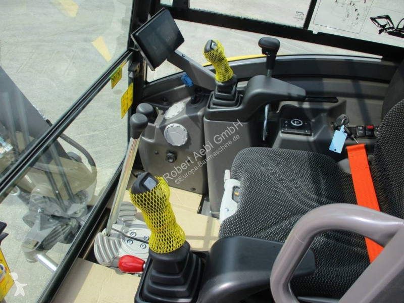 Lopatový nakládač Volvo ECR D Electric