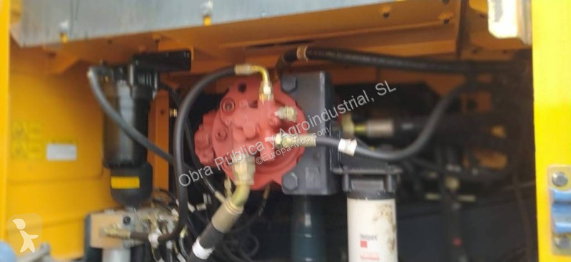 Lopatový nakládač Hyundai HX 300 L