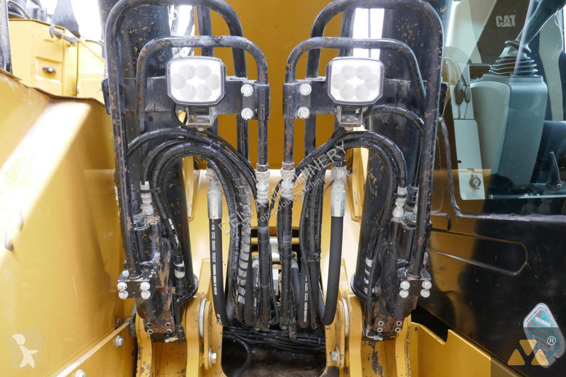Excavator Caterpillar 325F LCR