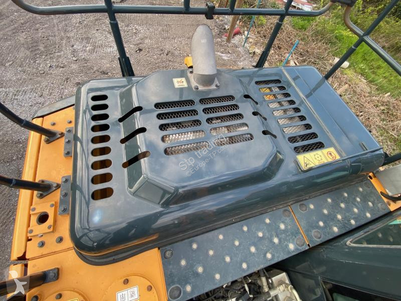 Escavadora Hyundai HX 140L