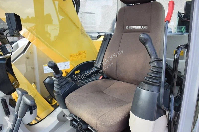 Escavatore New Holland Kobelco E235B SR-LCT