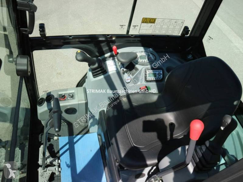 Lopatový nakládač Bobcat E 17