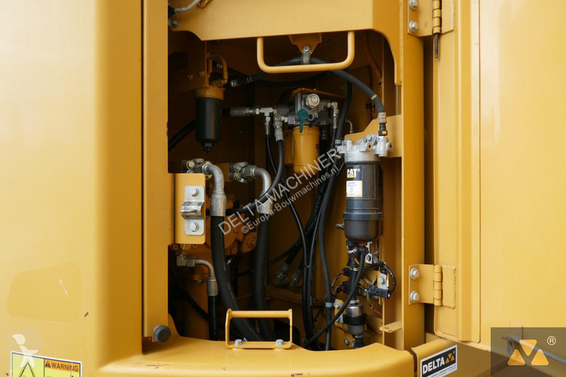 Excavator Caterpillar 325F LCR
