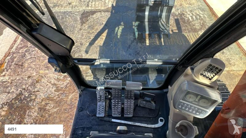 Escavatore Hitachi ZX85US-3