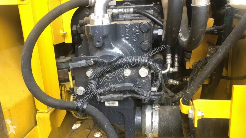 Escavadora Komatsu