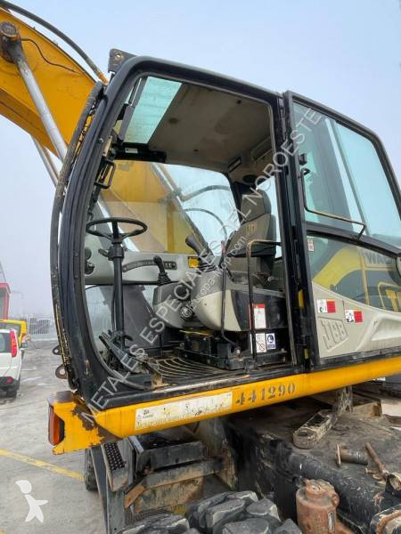 Excavator JCB JS 200 W